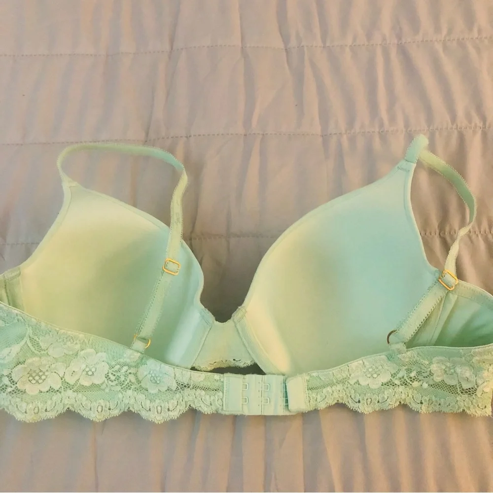 Victoria’s Secret | Pastel Green w/ Lace Bra - Picture 4 of 11